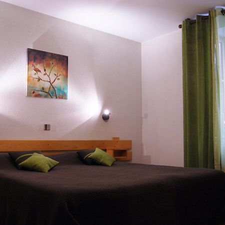 Logis Hotel De La Paix - Tournus Quarto foto